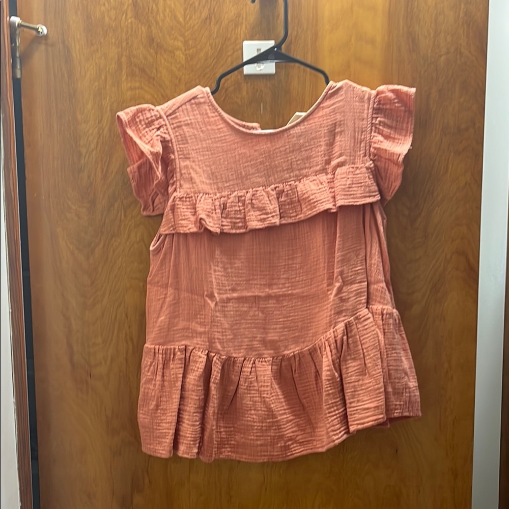 Universal Thread Peach Textured Top